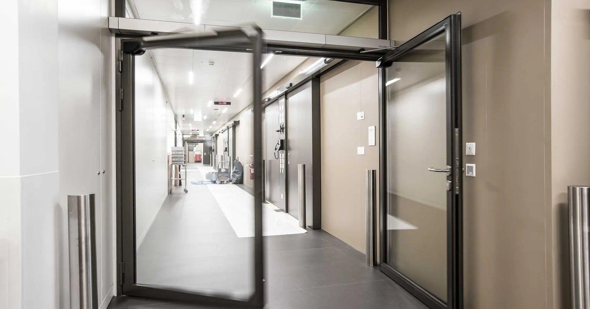Gilgen FD20-UG underfloor swing door operator installation